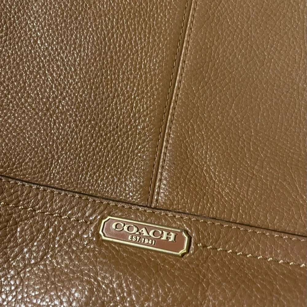 Coach Tan Leather HoBo Bag - Picture 2 of 8